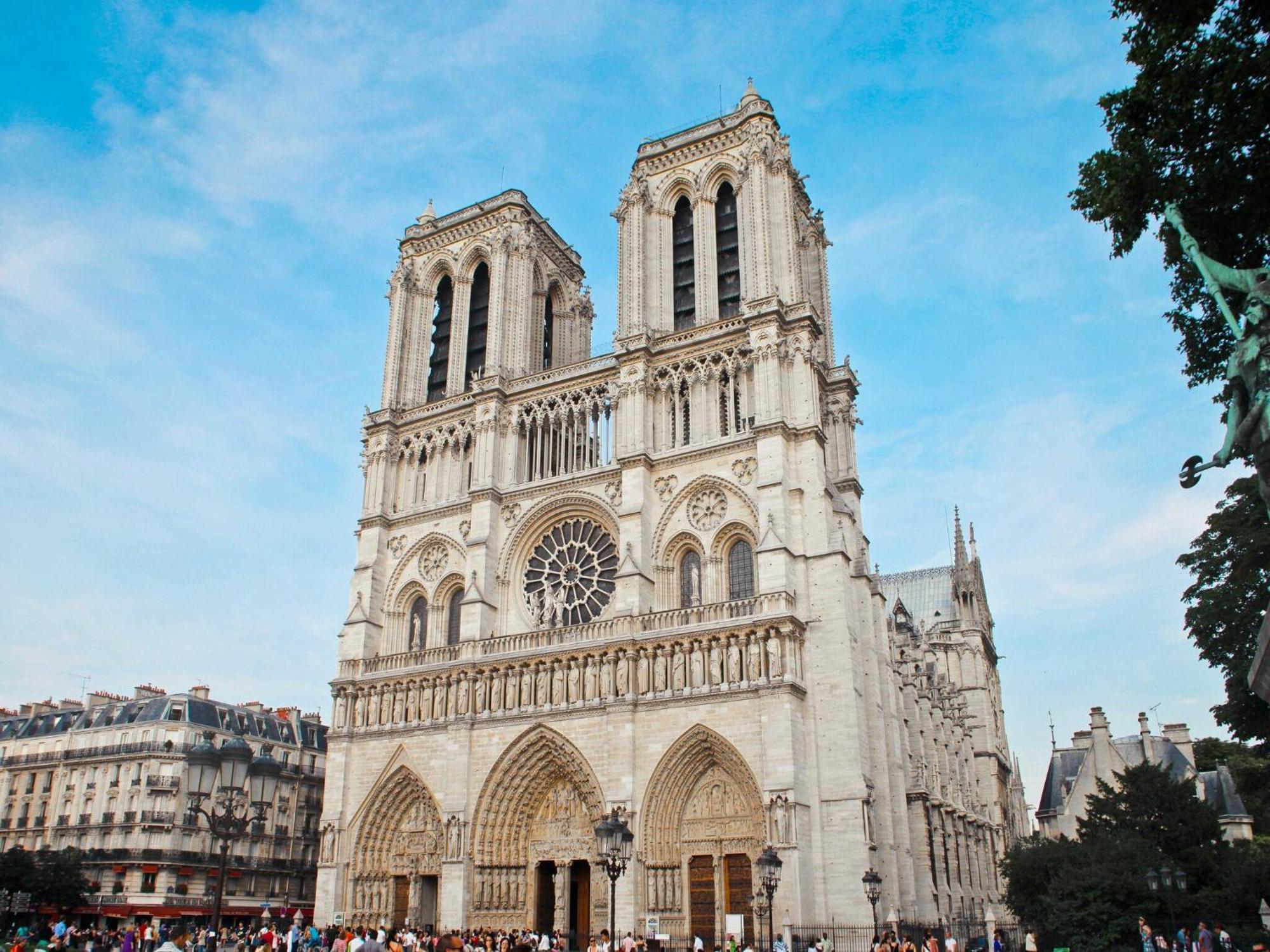 Apartment Elegance & Parisian Charm In Heart Of Rive Gauche *